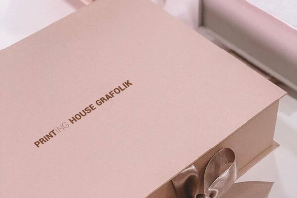 Luksuzna kartonska kutija za vino sa elegantnim dizajnom